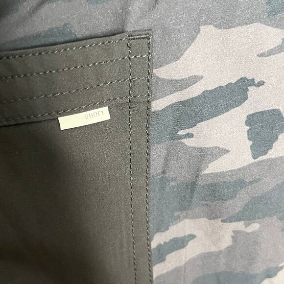 Vuori Mens Kore Camo Shorts XXL Black Pockets Activewear Comfort Casual - Picture 9 of 9
